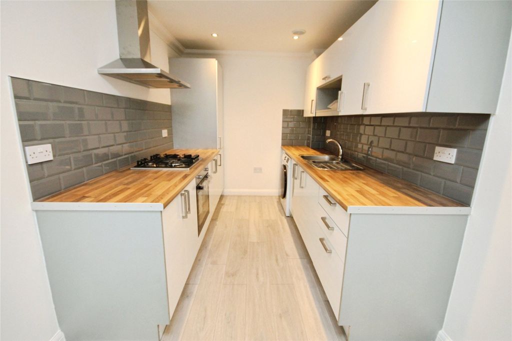Property photo 2 of 8 Picture No. 07