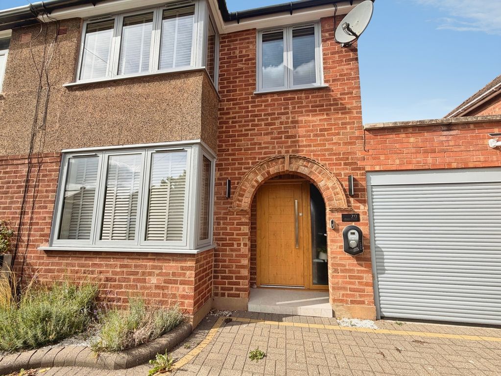 Property photo 1 of 19 Pbox-Img.Jpg