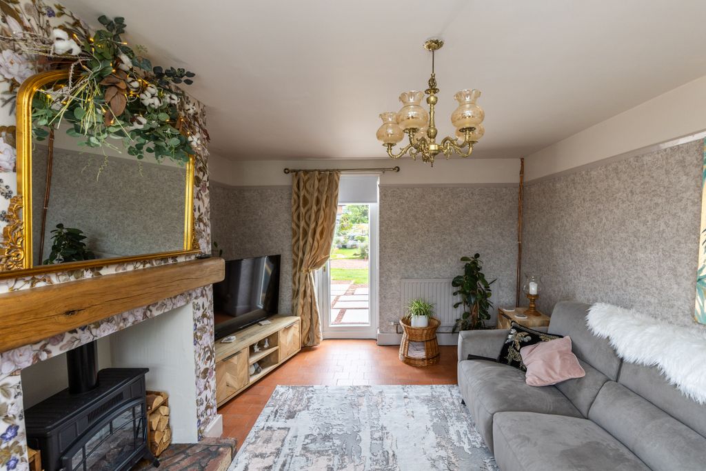 Property photo 2 of 25 17