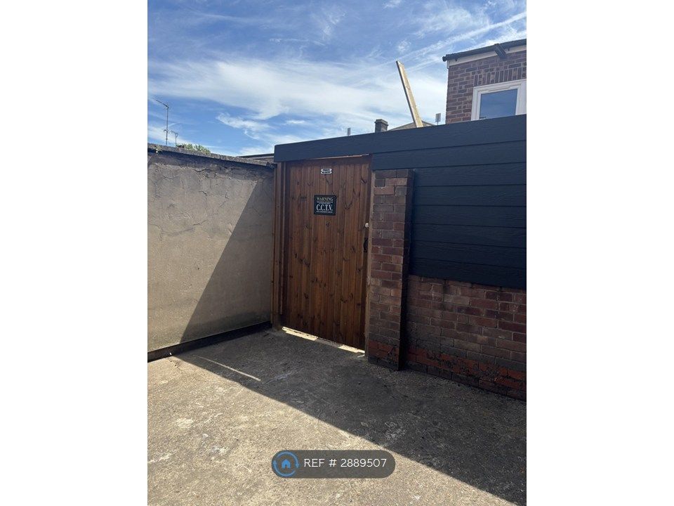Property photo 2 of 9 Secure Entrance Gate