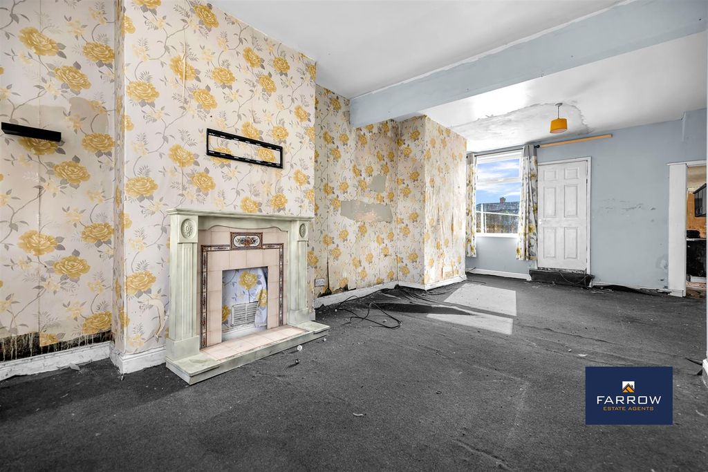 Property photo 2 of 19 Lounge / Diner