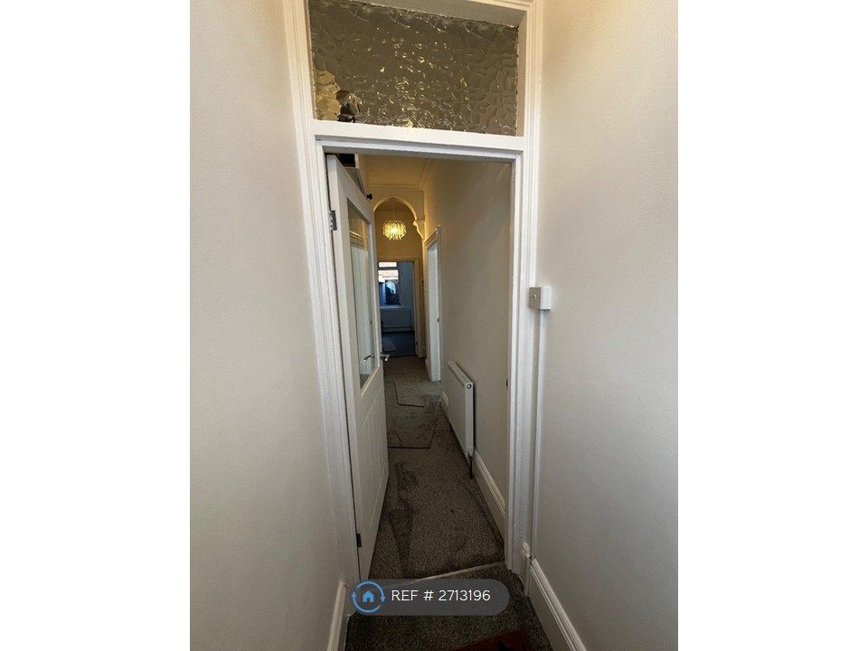 Property photo 3 of 35