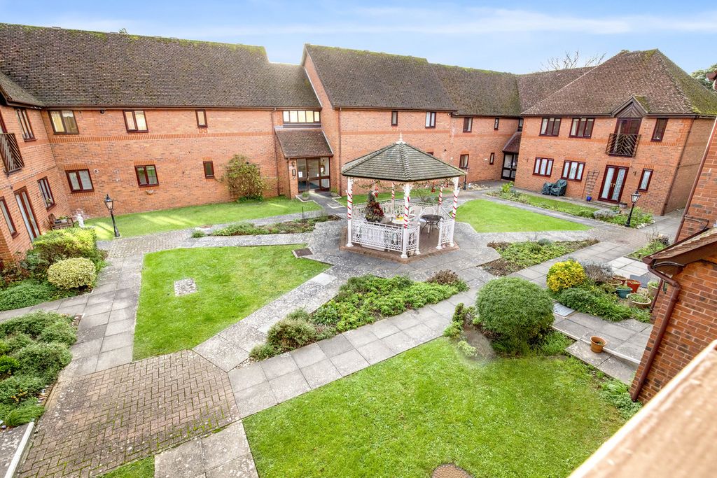 Property photo 3 of 18