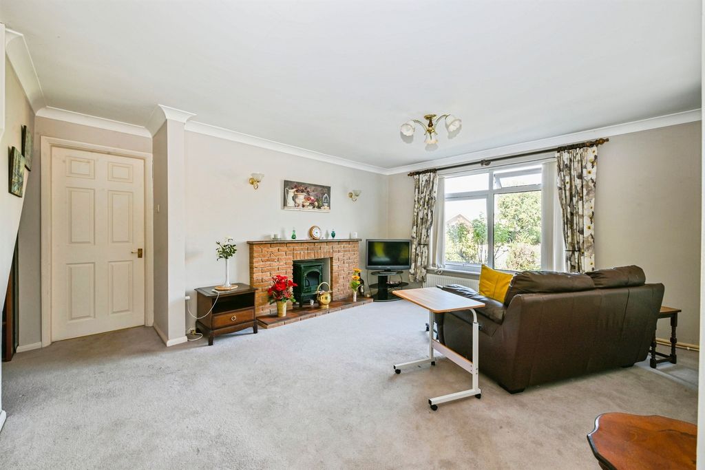 Property photo 2 of 18
