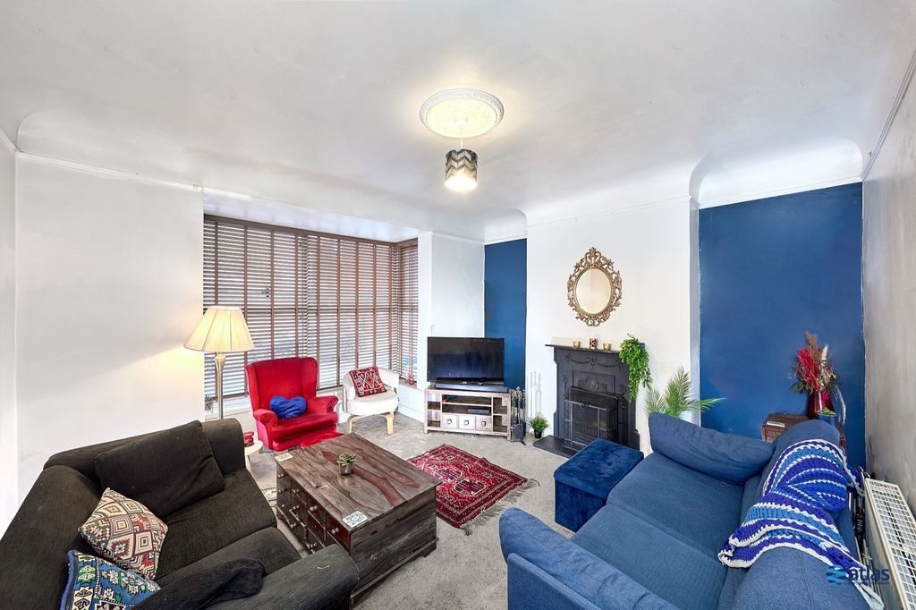 Property photo 2 of 18 Property Image