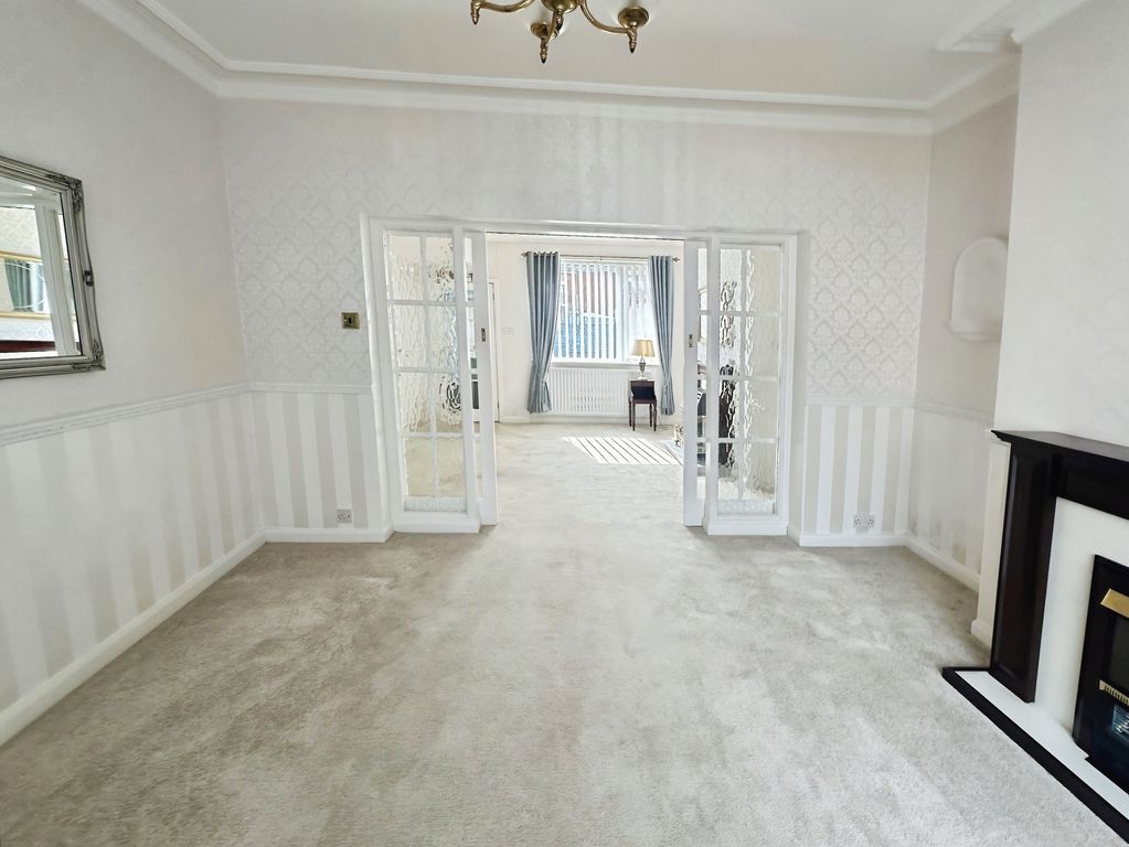 Property photo 2 of 17 Photo 13