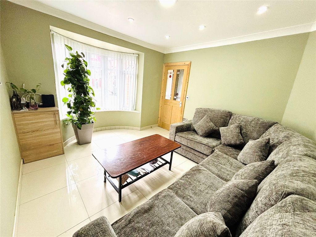 Property photo 2 of 14 Picture No. 25