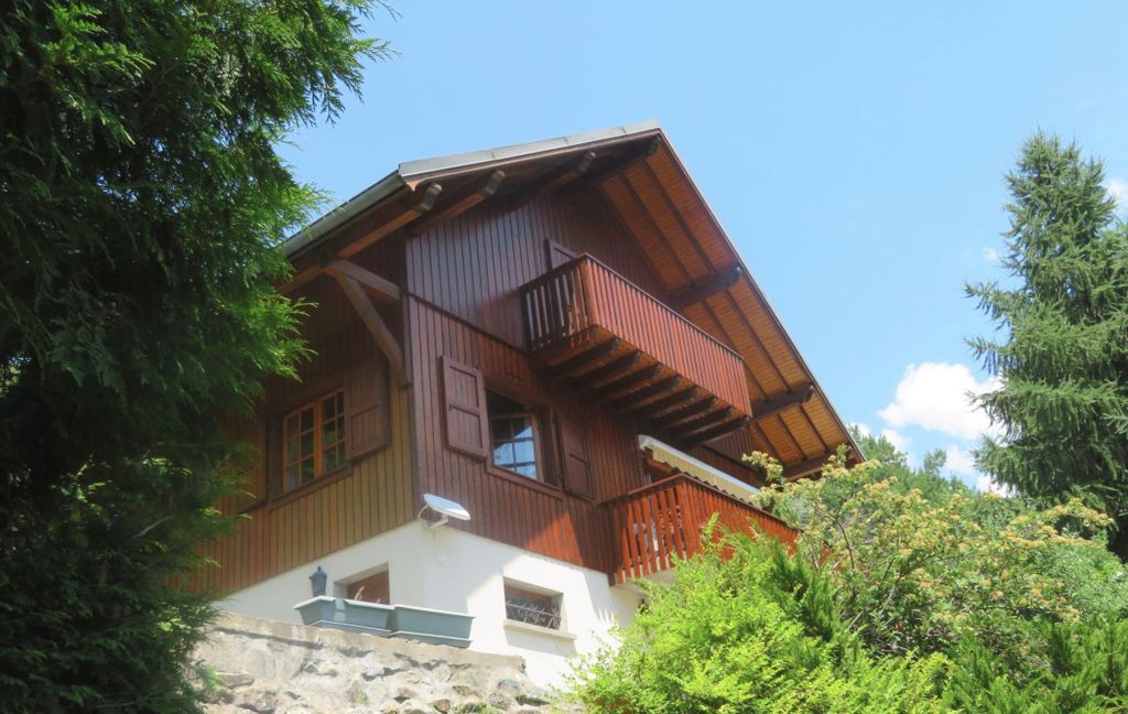Property photo 1 of 16 Chalet For Sale In V