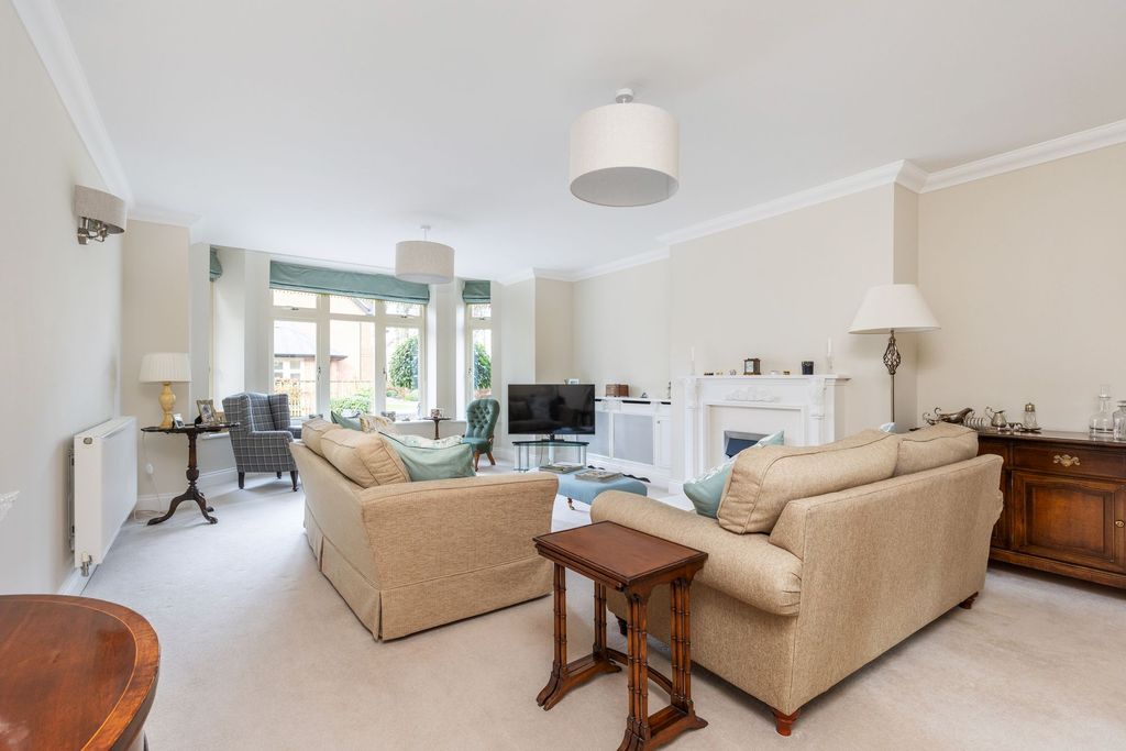 Property photo 3 of 14