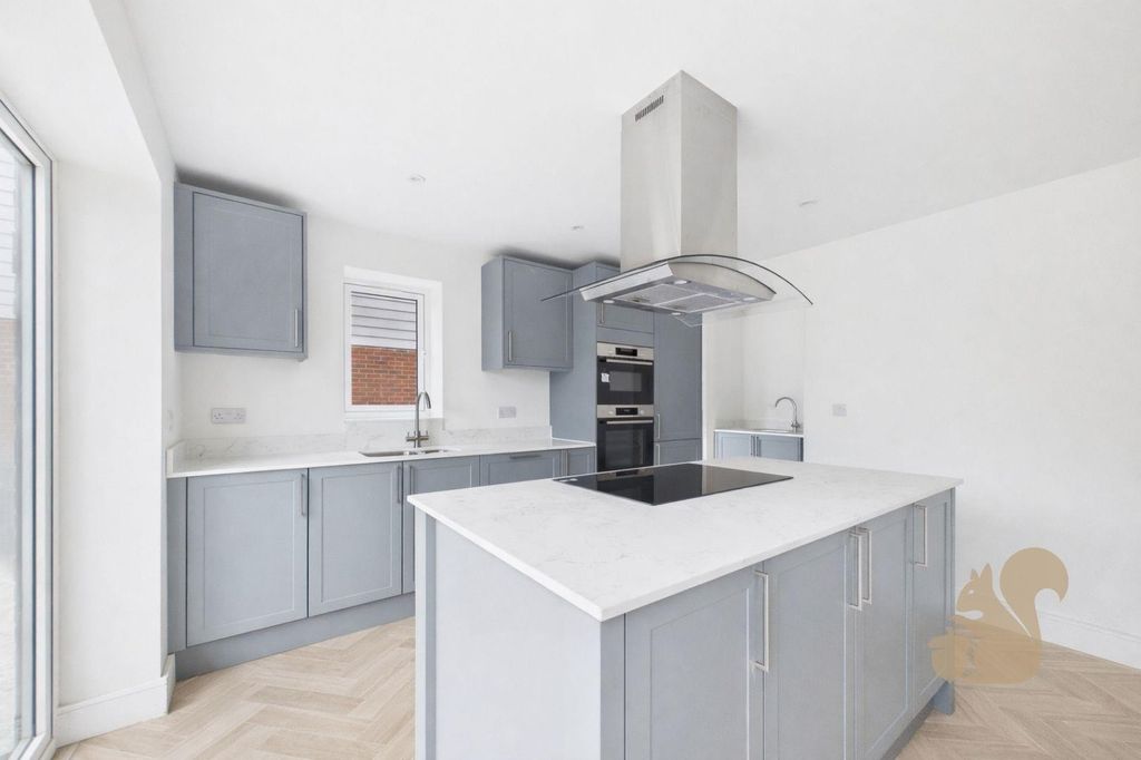 Property photo 3 of 10 Kitchen - Close.Jpg