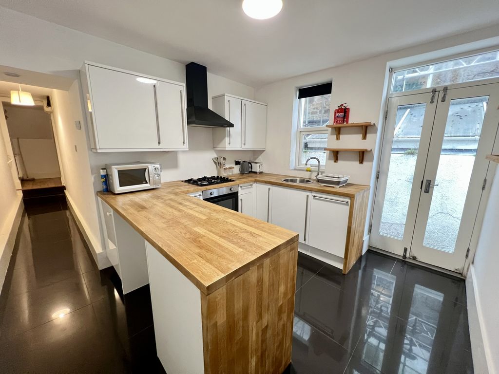 Additional image 5 of 2 bed flat for saleMorrab Road, Penzance TR18