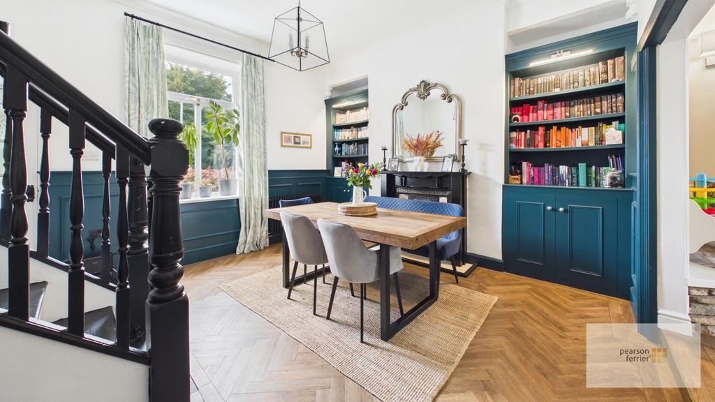 Property photo 3 of 19 Dining Room