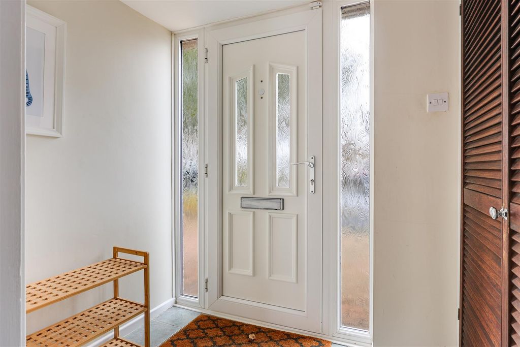 Property photo 2 of 19 Porch