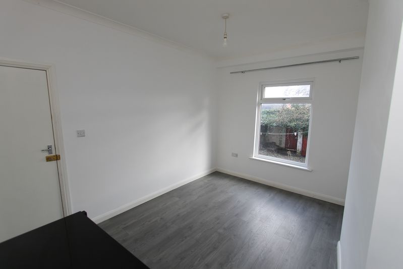 Property photo 3 of 9 Photo 3