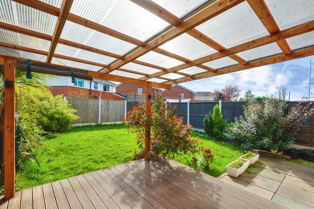 Property photo 3 of 20