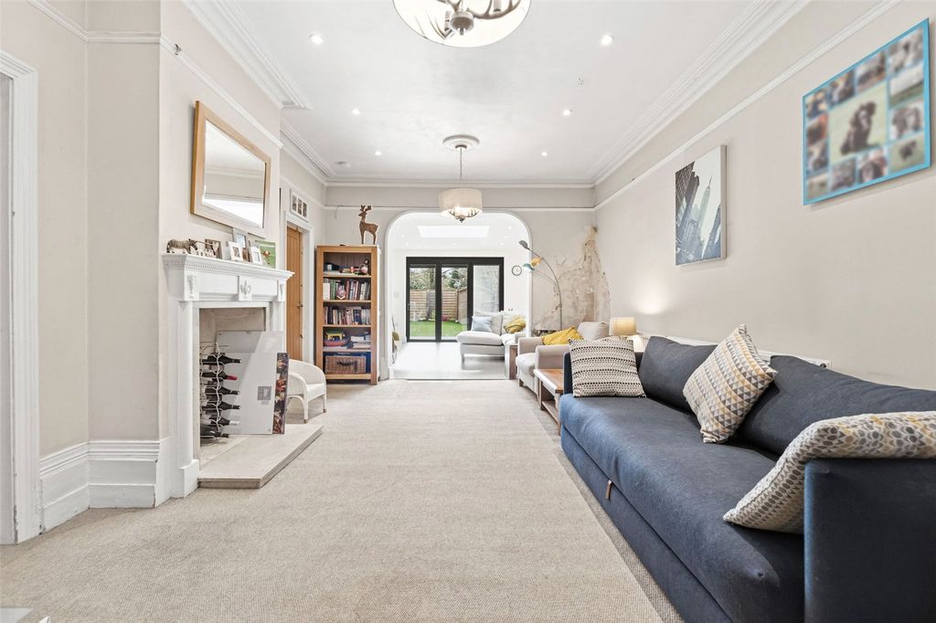 Property photo 3 of 13 Picture No. 06