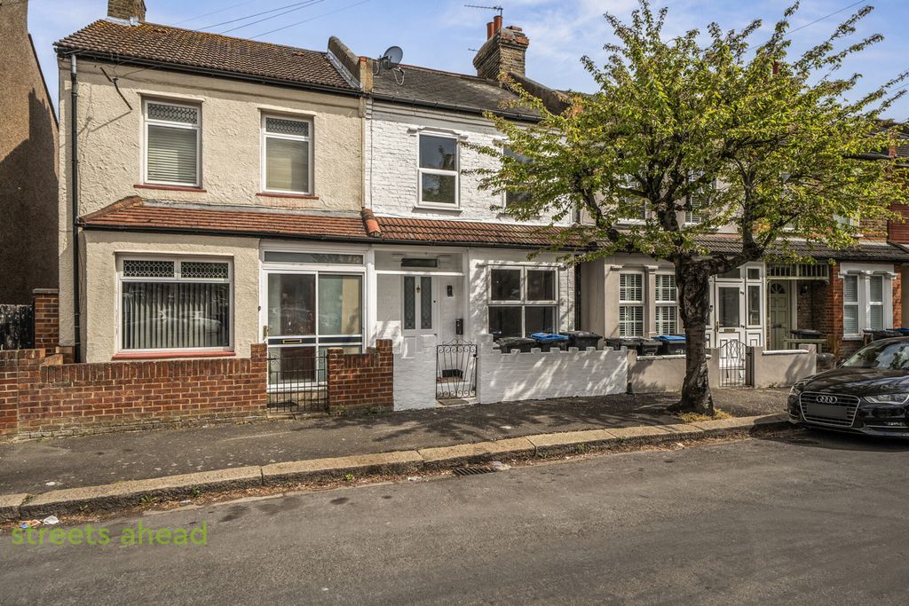Property photo 1 of 16 B5F37B96-45c5-4Dd...