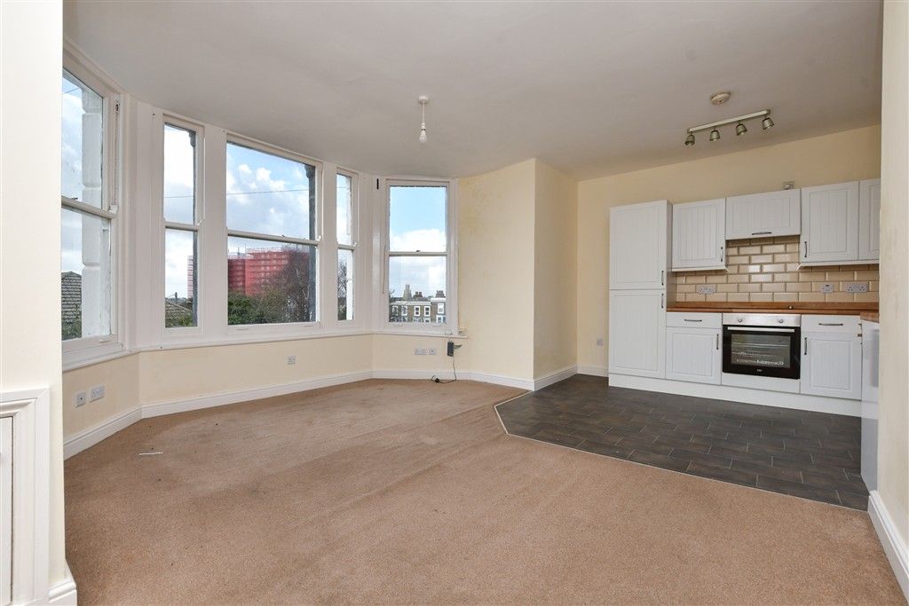 Property photo 2 of 2 Lounge/Diner