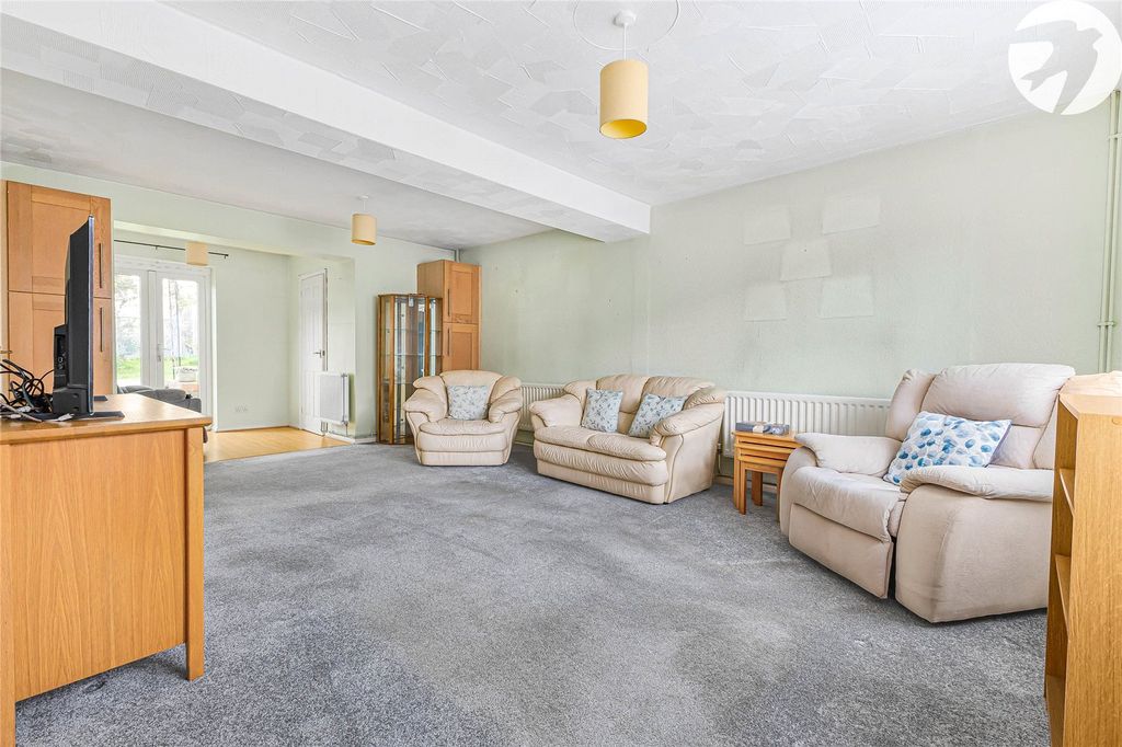 Property photo 3 of 21 Picture No. 04