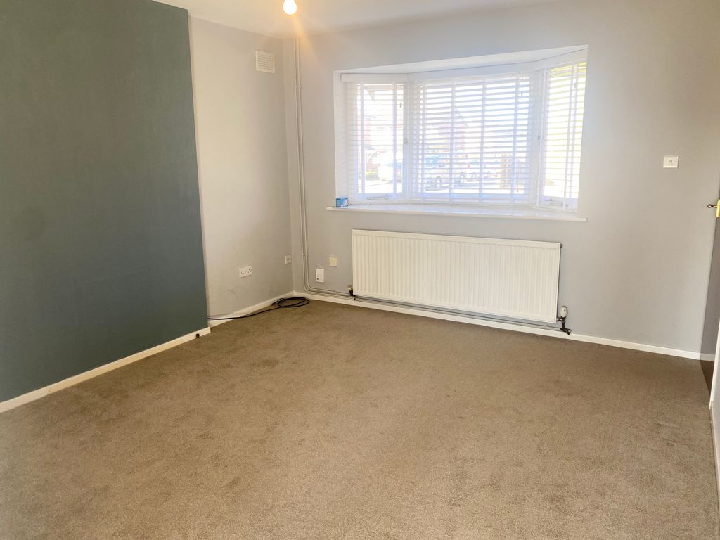 Property photo 2 of 9 Lounge