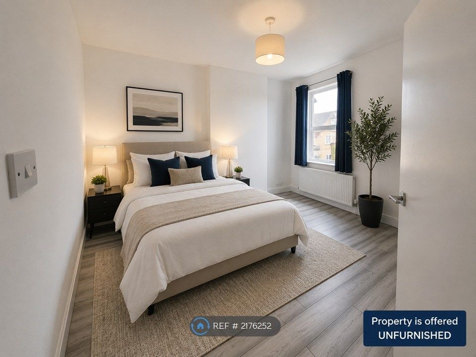 Property photo 2 of 14 Main Bedroom