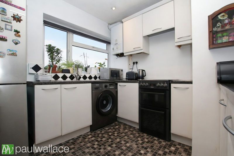 Property photo 3 of 11 Kitchen