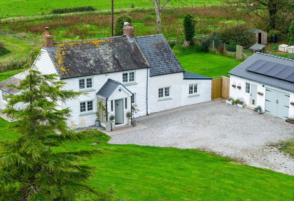 Property photo 1 of 36