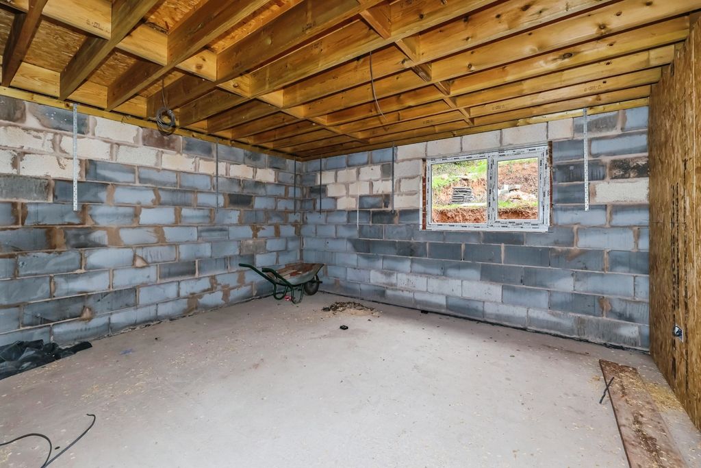 Property photo 3 of 18 Img_8088