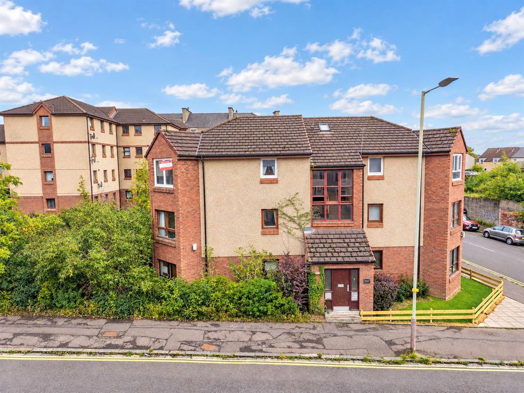 Property photo 1 of 14 68 Dundonald Court Dundee New Exts-1.Jpg