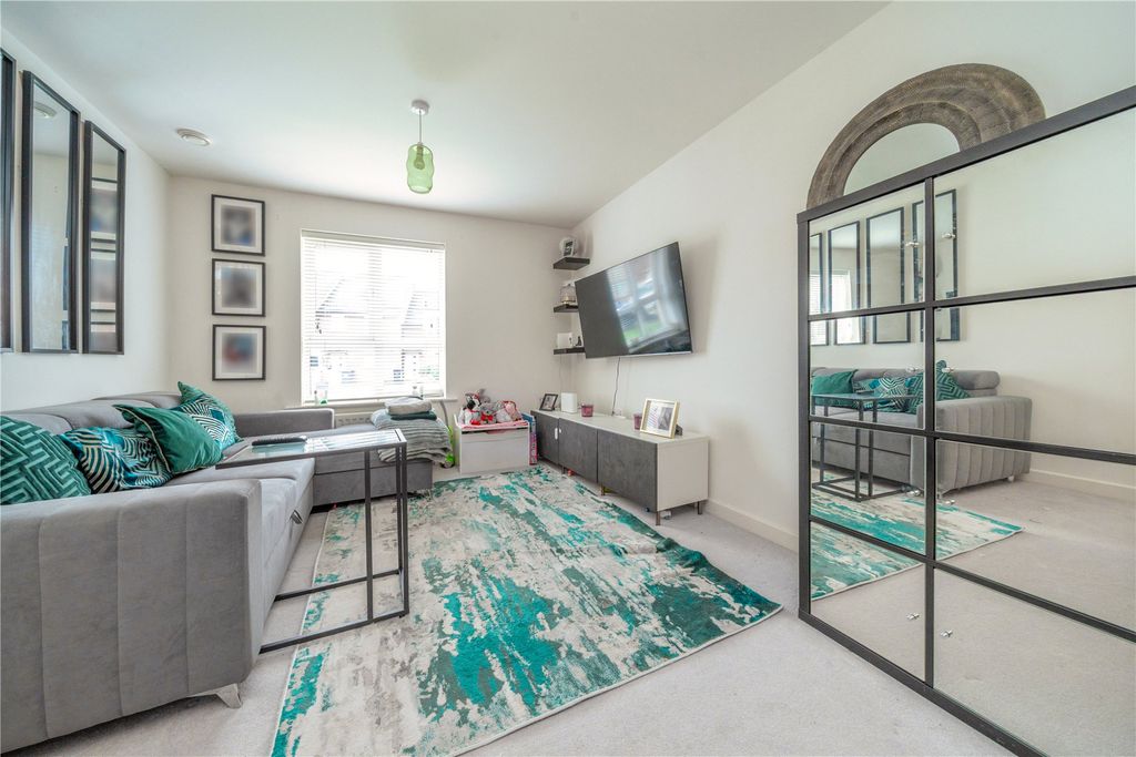 Property photo 3 of 11 Picture No. 35