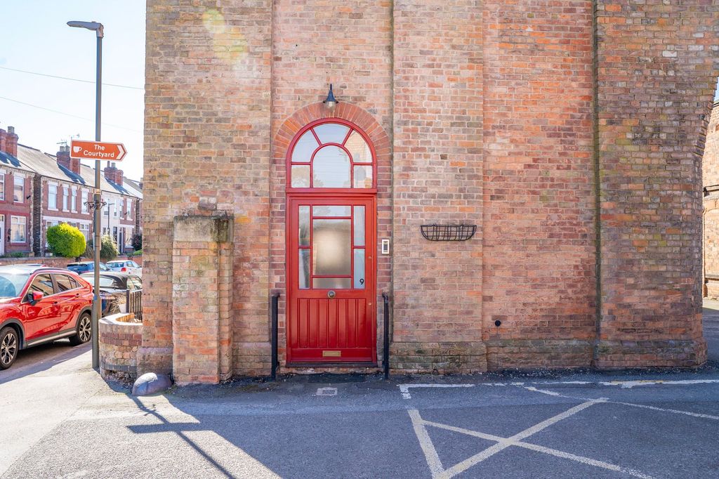 Property photo 2 of 18