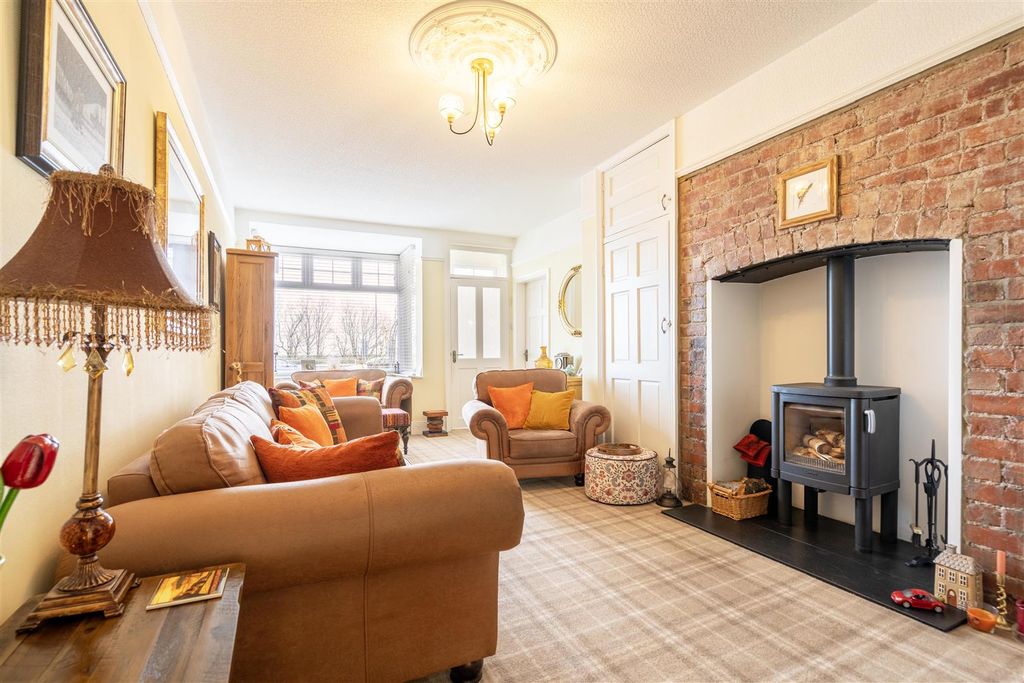 Property photo 2 of 9 Living Room