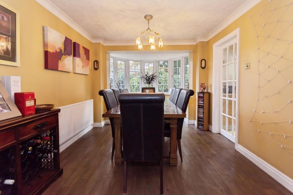 Property photo 3 of 29 Dining Room (A).Jpg