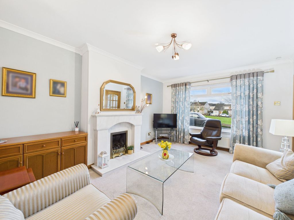 Property photo 2 of 25