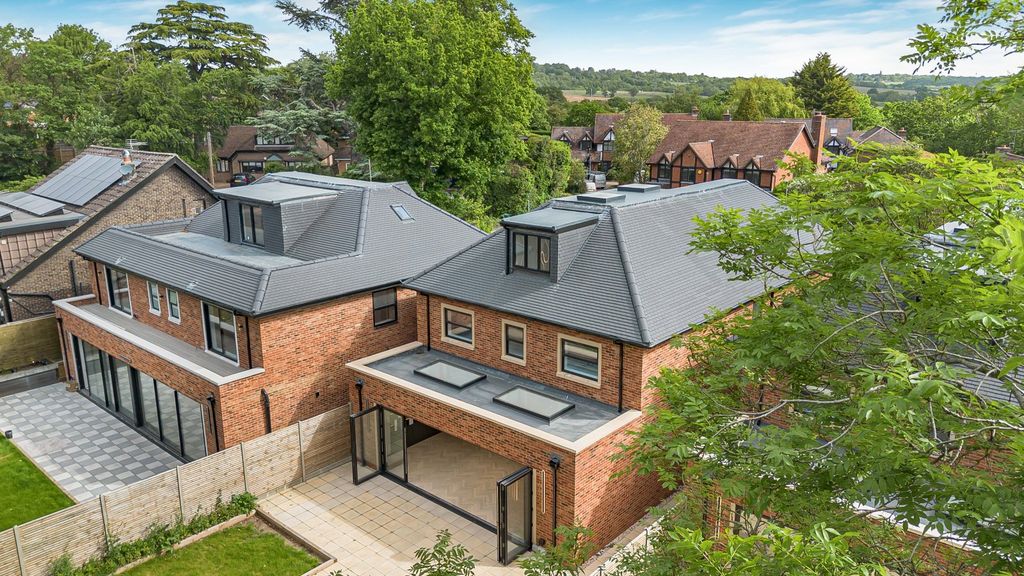 Additional image 4 of 5 bed detached house for salePipers Green Lane, Edgware HA8