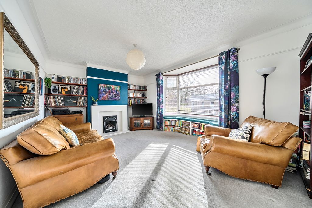 Property photo 2 of 14 Living Room 1