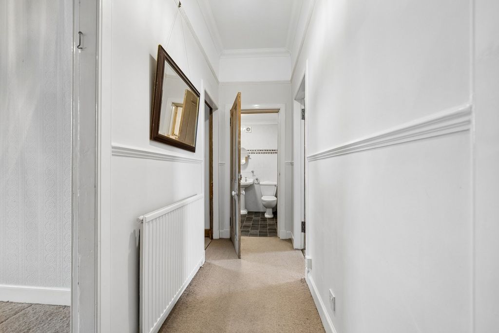 Property photo 2 of 19 Picture No. 01