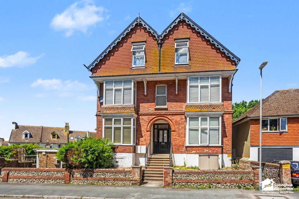 Property photo 1 of 11 Front View