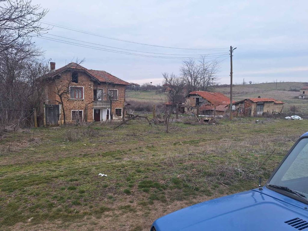 Property photo 2 of 7