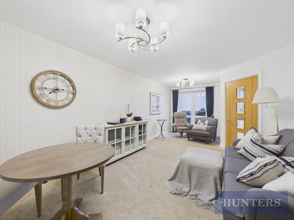 Property photo 2 of 17 Living Room