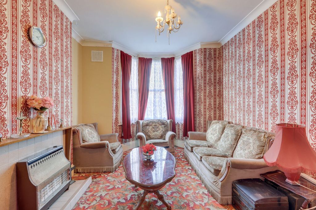 Property photo 2 of 15