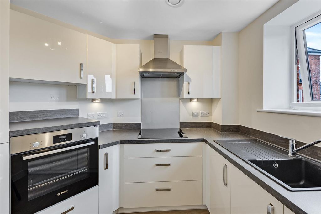 Property photo 2 of 9 2312_Tht_Wll_Rlp_Apt_18 (12).Jpg