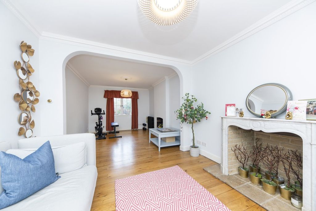 Property photo 3 of 26