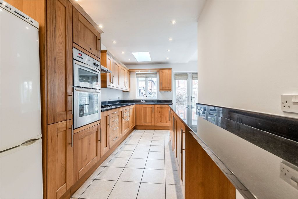 Property photo 3 of 16 Kitchen