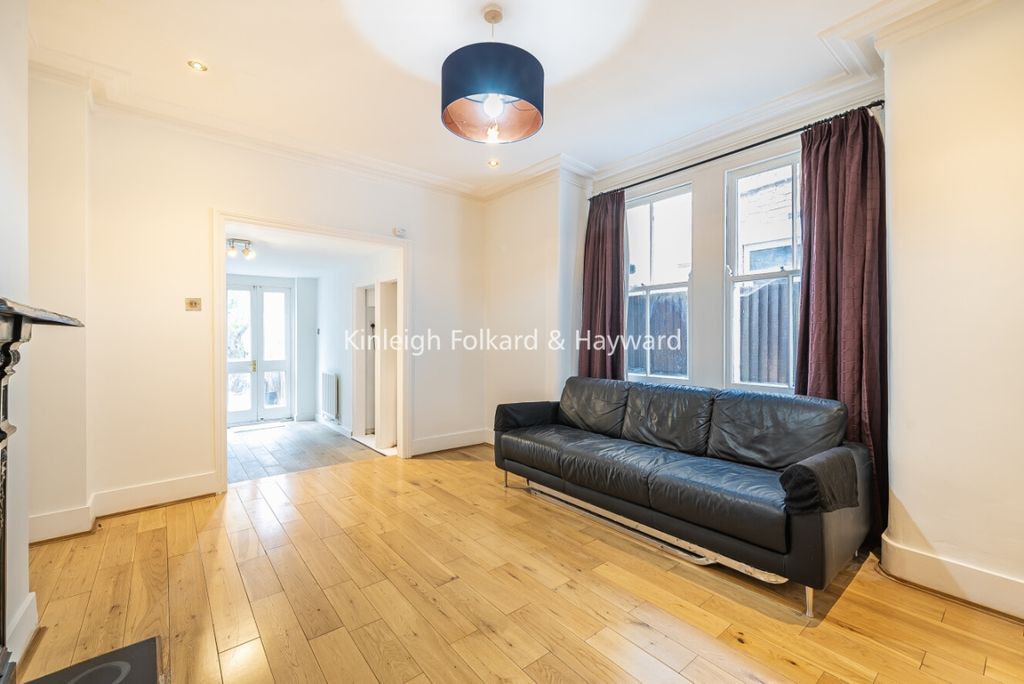 Property photo 3 of 7 407cd640-7A28-4243-8