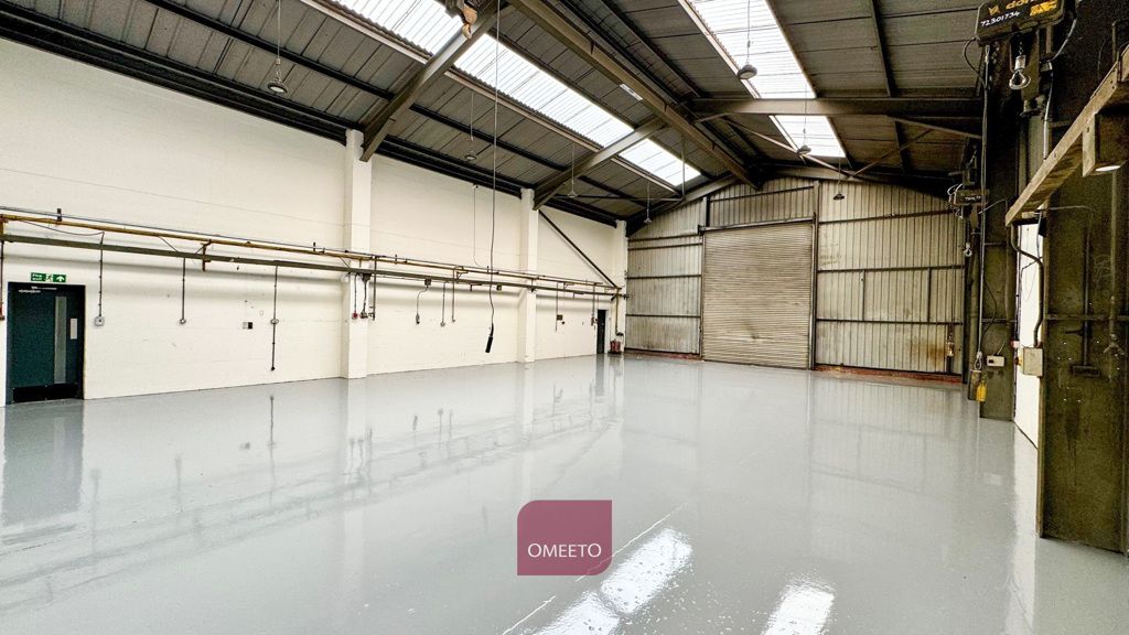 Property photo 1 of 9 Warehouse To Rent