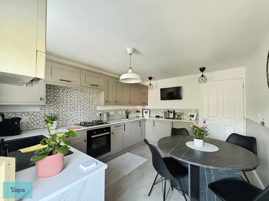 Property photo 2 of 14 Efdda9B3--4586-9Fde-6C6E71Fd07F7-13629-000002748B813F78