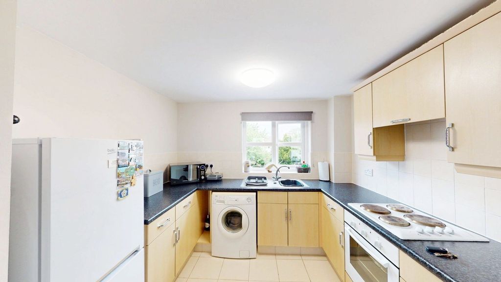 Property photo 3 of 13 Kitchen