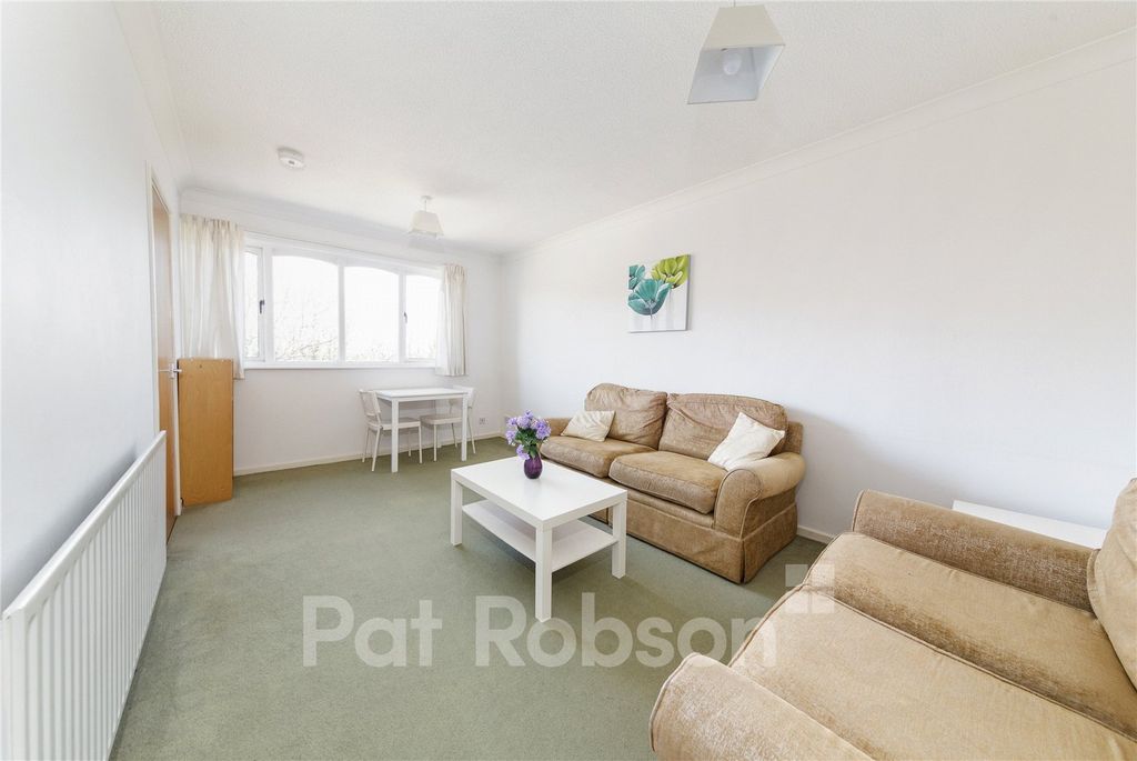 Property photo 2 of 8 Picture 2