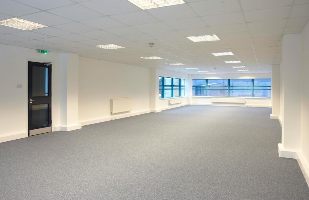 Property photo 3 of 5 Offices